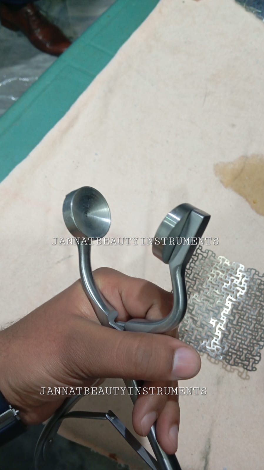 Craniomaxillofacial Mesh Plate Bender 1 pc