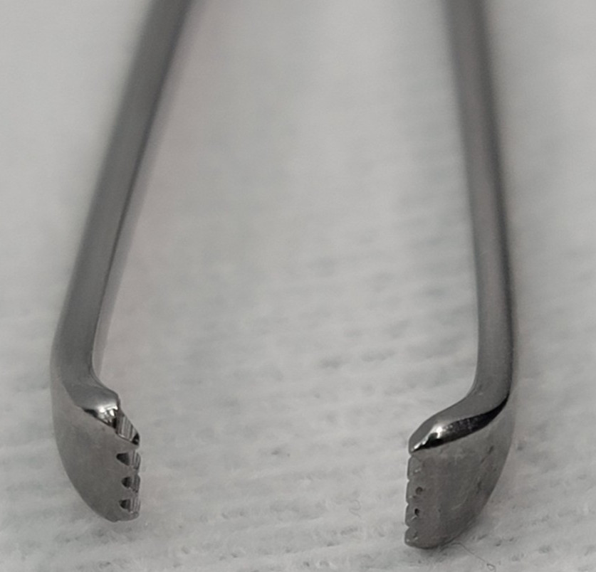 (12x) Aesculap Allis EA15 6-1/8″ Tissue Forceps