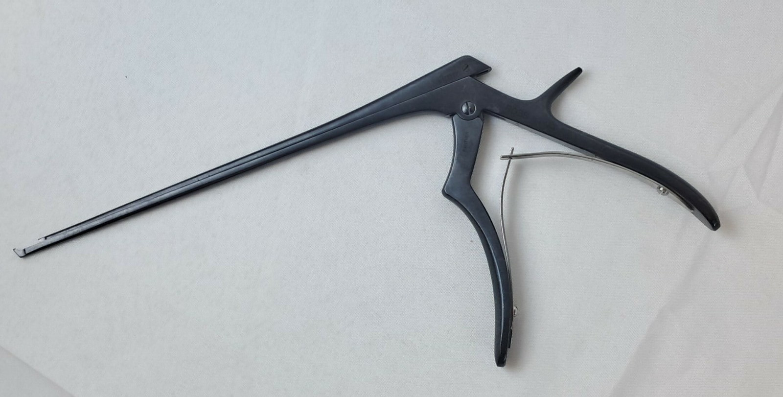 Boss 70-0162P Panther 1mm x 8″ 40 Deg. Ceramic Coated Kerrison Rongeur Neuro