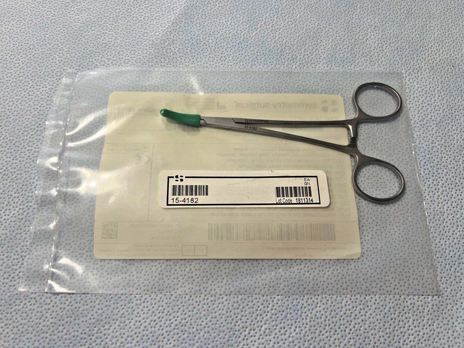 Symmetry 15-4182 Jacobson Micro-Mosquito Forceps Slender Curve 5″ Length