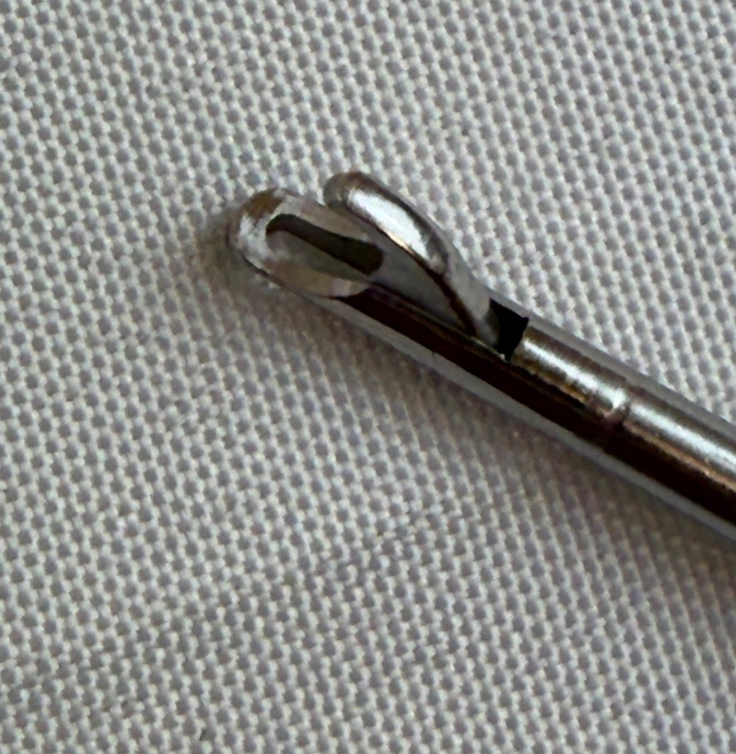 Shutt Linvatec 1.1003 Straight 3.4mm Shaft Mini Tip Forceps 130mm Arthroscopy