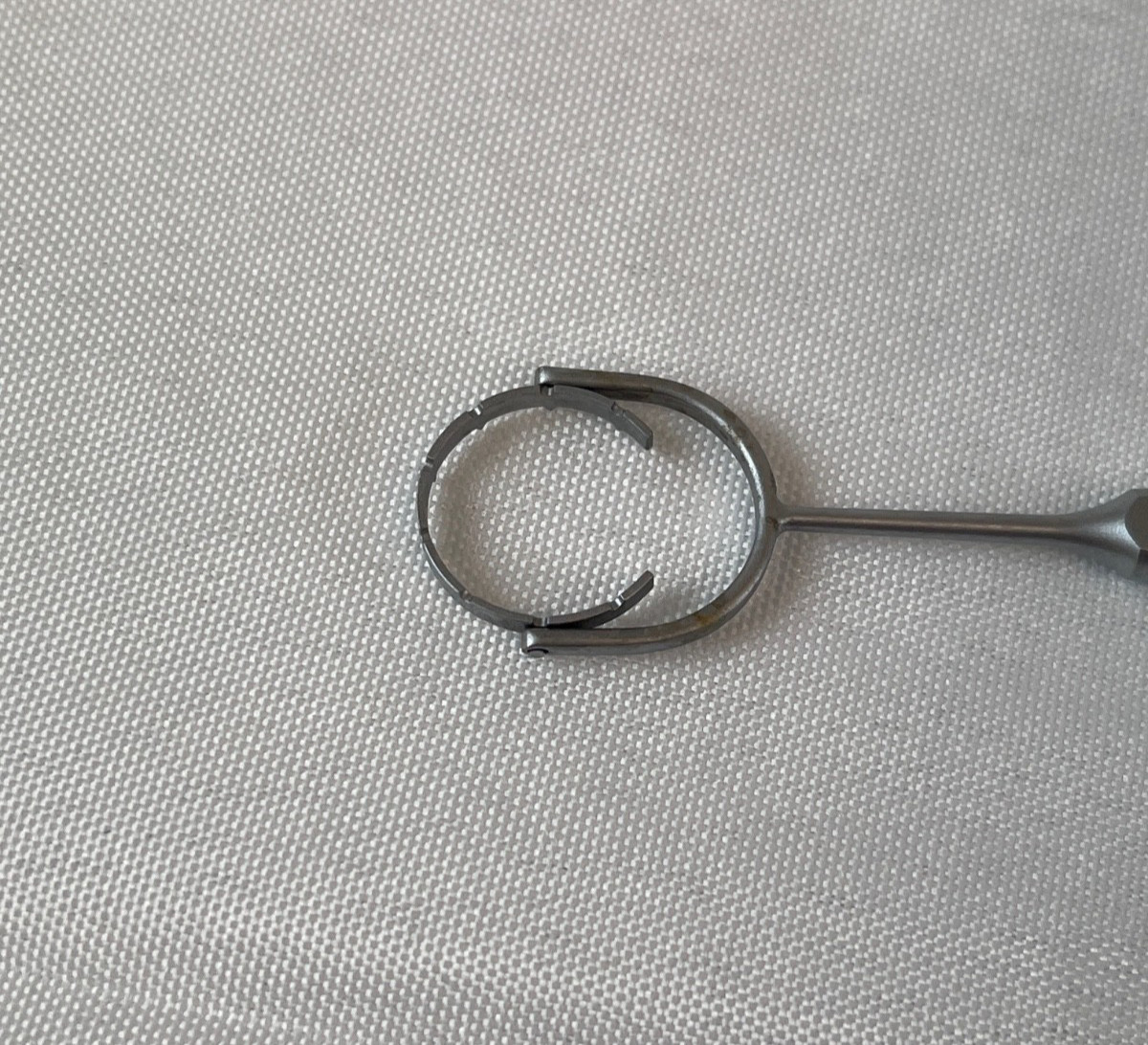 SSI Ultra 60-7065 13mm Thornton Fixation Swivel Ring Ophthalmology Ophthalmic