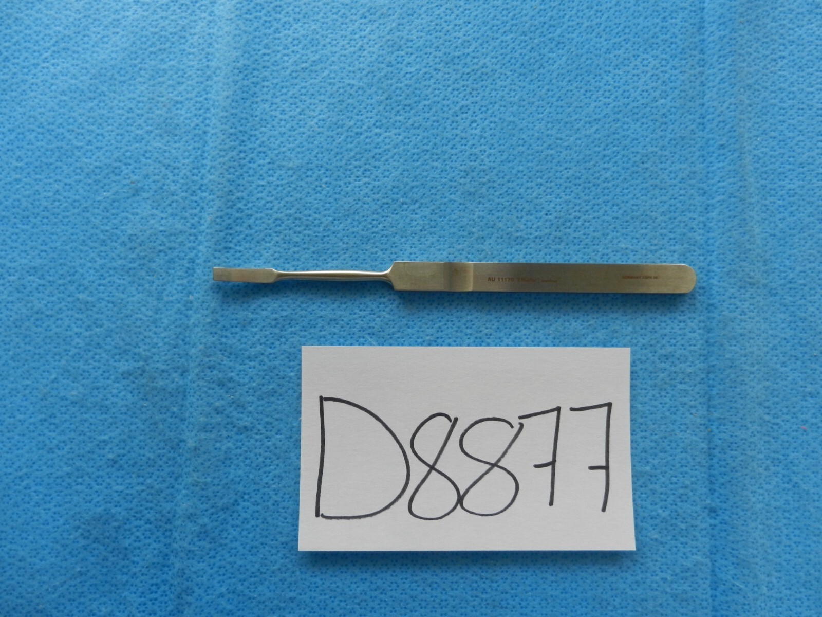 D8877 V. Mueller Lempert 5.0mm Heavy Elevator 18.7cm Overall Length AU11170