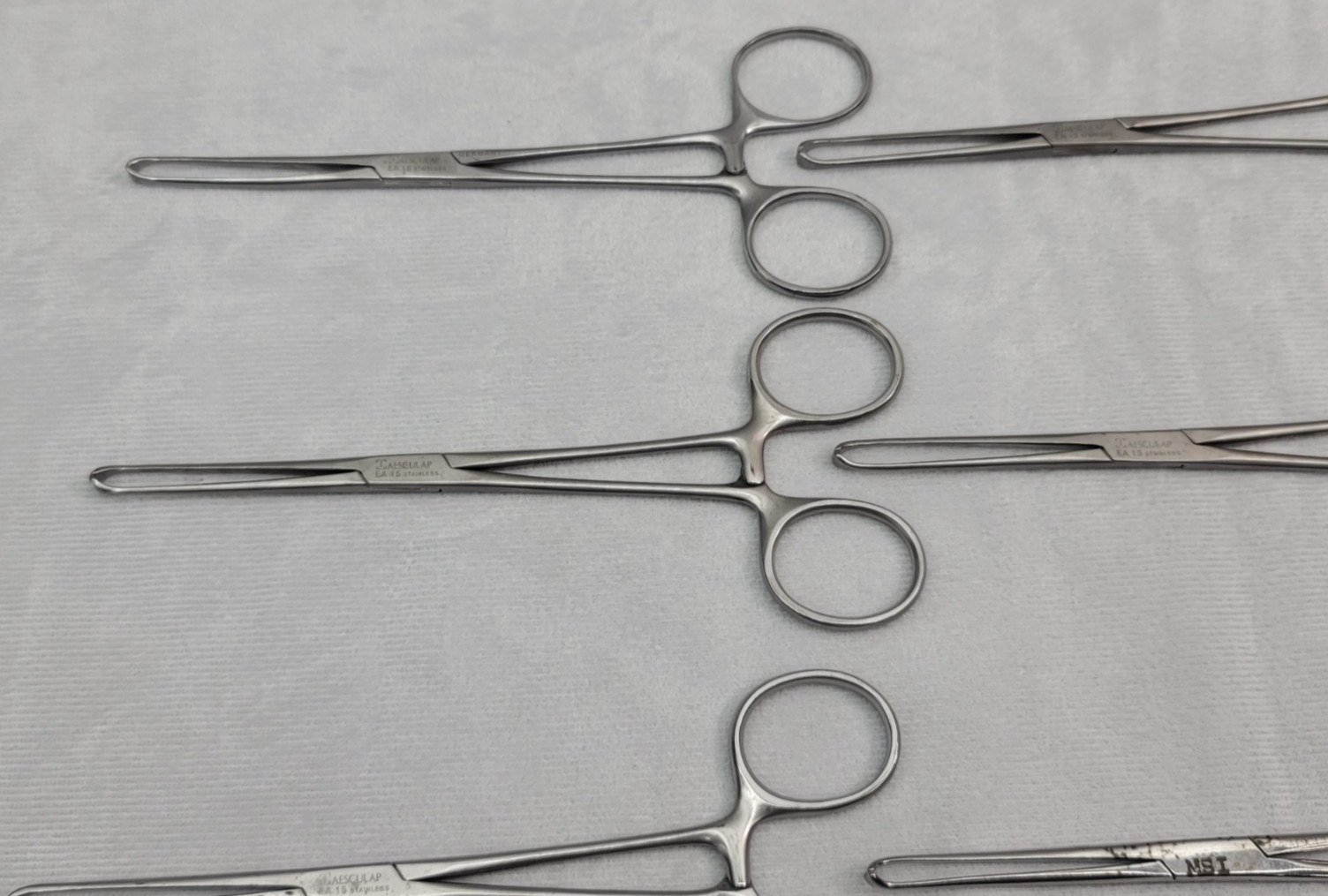 (12x) Aesculap Allis EA15 6-1/8″ Tissue Forceps