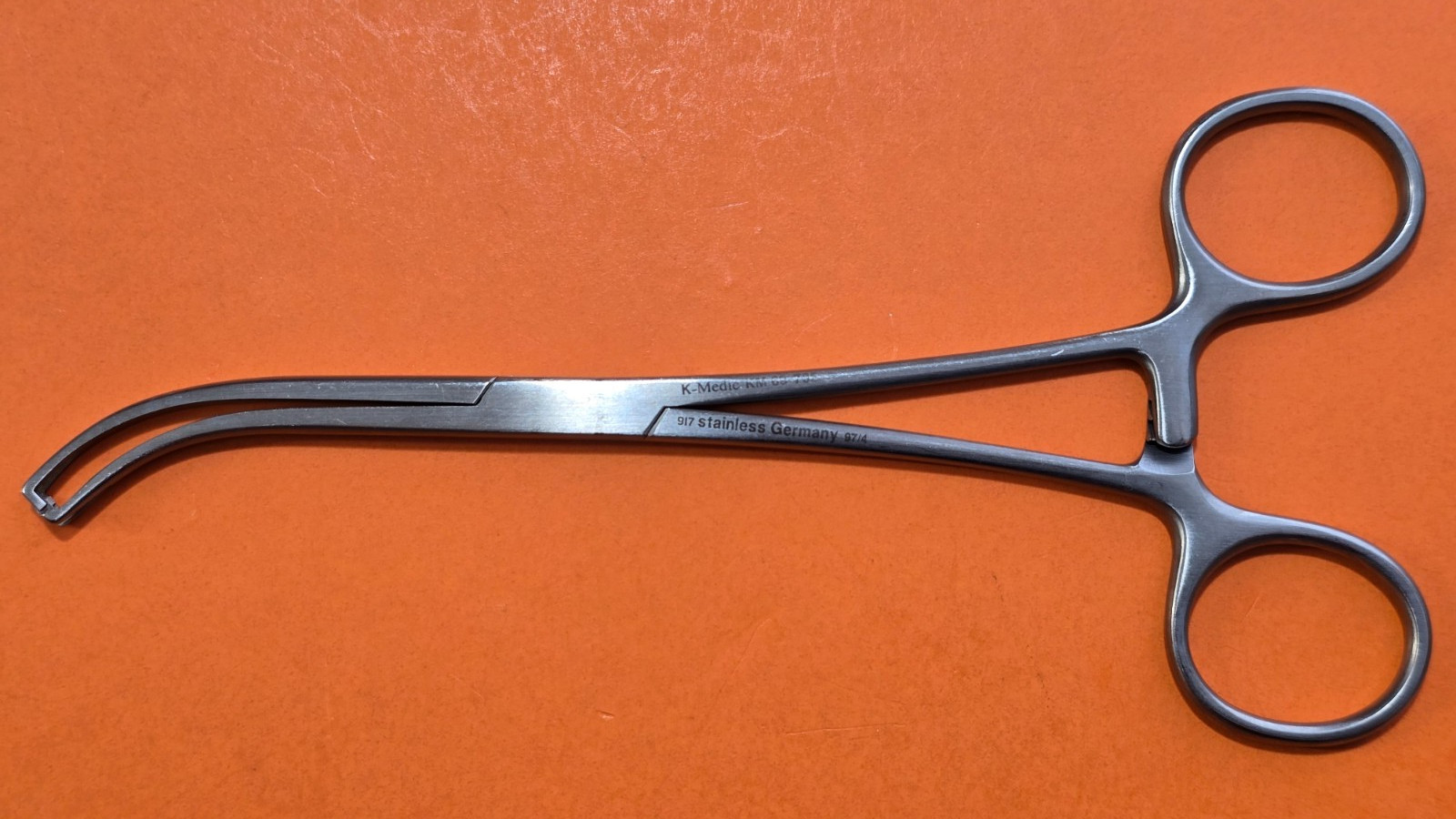 K-Medic KM 69-795 Orthopedic Rosenbloom Clamp 6.5″ Curved 2×2 teeth