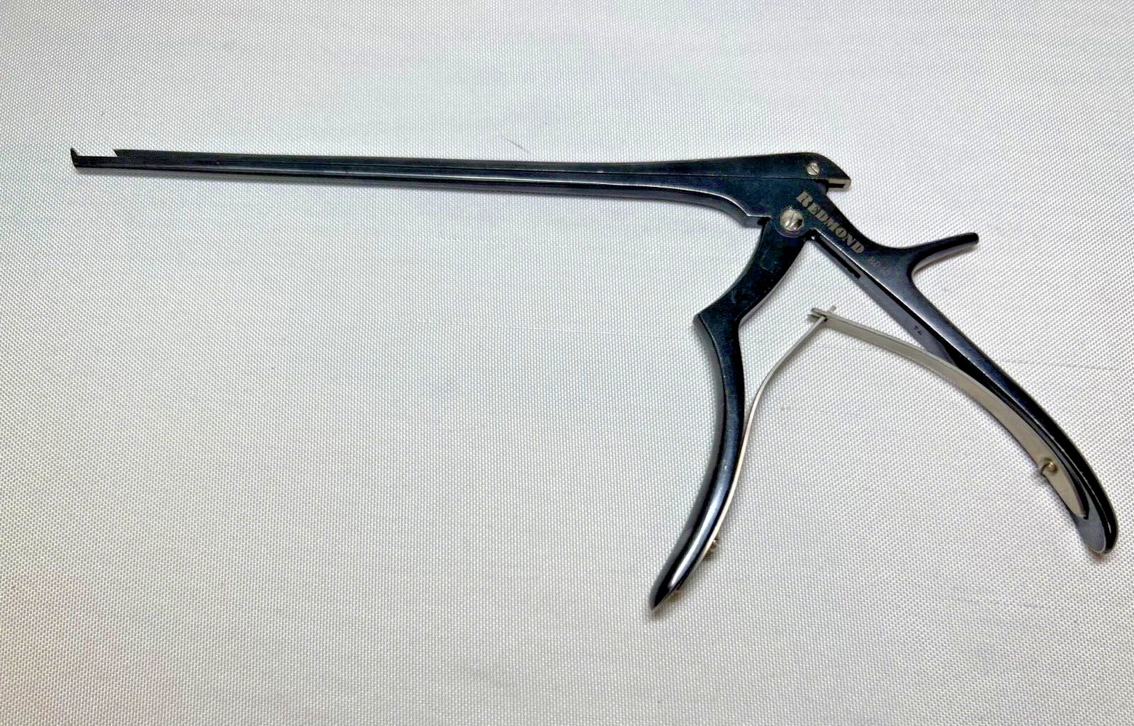 Integra Ruggles Redmond RD4853 Micro Kerrison Rongeur 3mm X 40° Up Bite 8″ Neuro