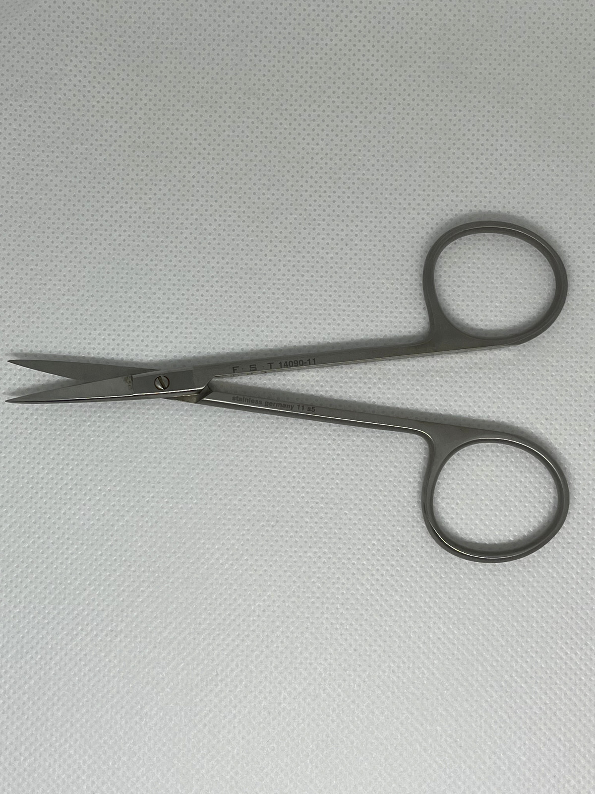 FST Hardened Fine Scissors, 4.35″ Length, 1″ Cutting Edge, Sharp Tips, Excellent
