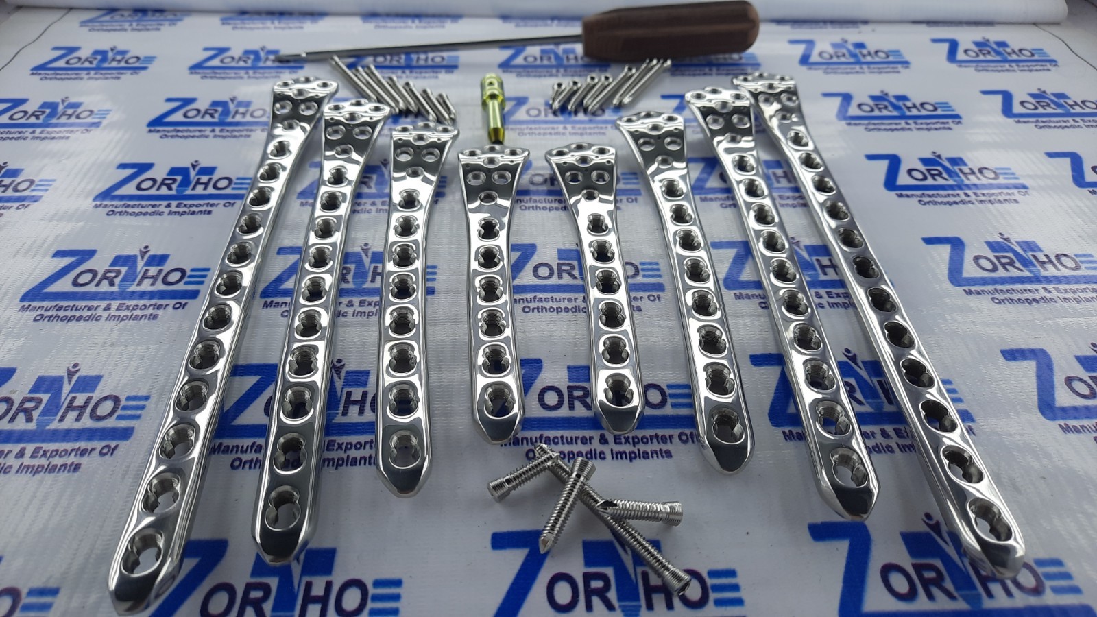 Distäl Femür Locking 6,8,,10 & 12 Holes L& R Plate with screw 100 pc SS 316L