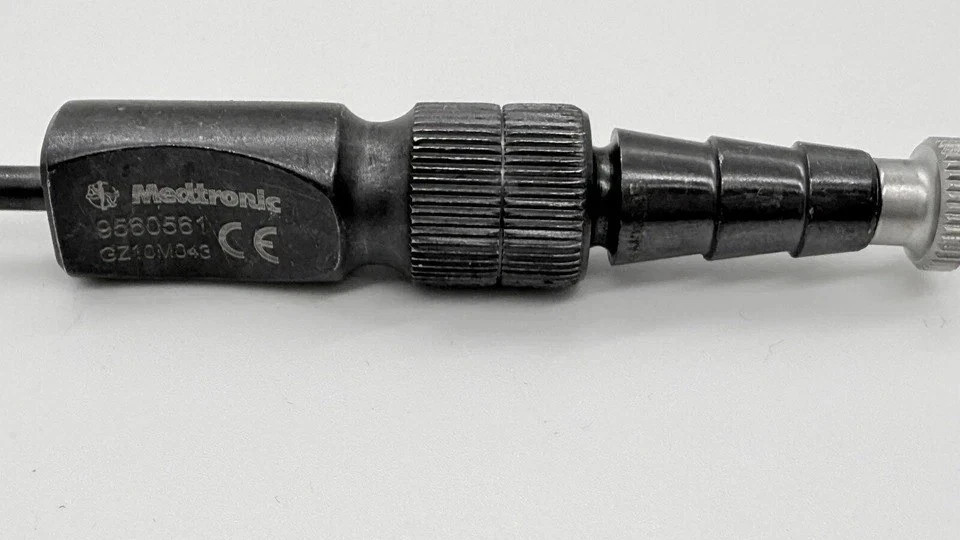 Medtronic 9560561 METRx MIS Neuro Spine Nerve Root Retractor Suction