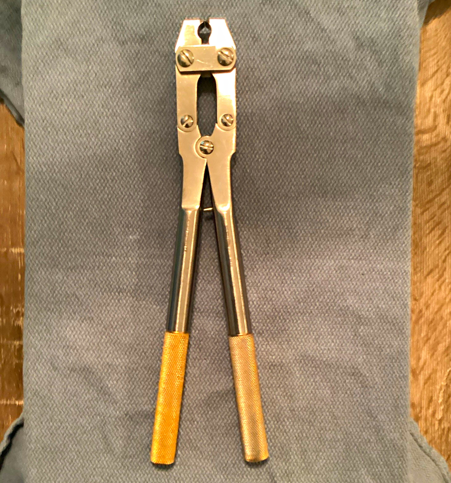 SSI/Surgical Specialties Inc Ortho Pin and Wire Cutters. Heavy Duty