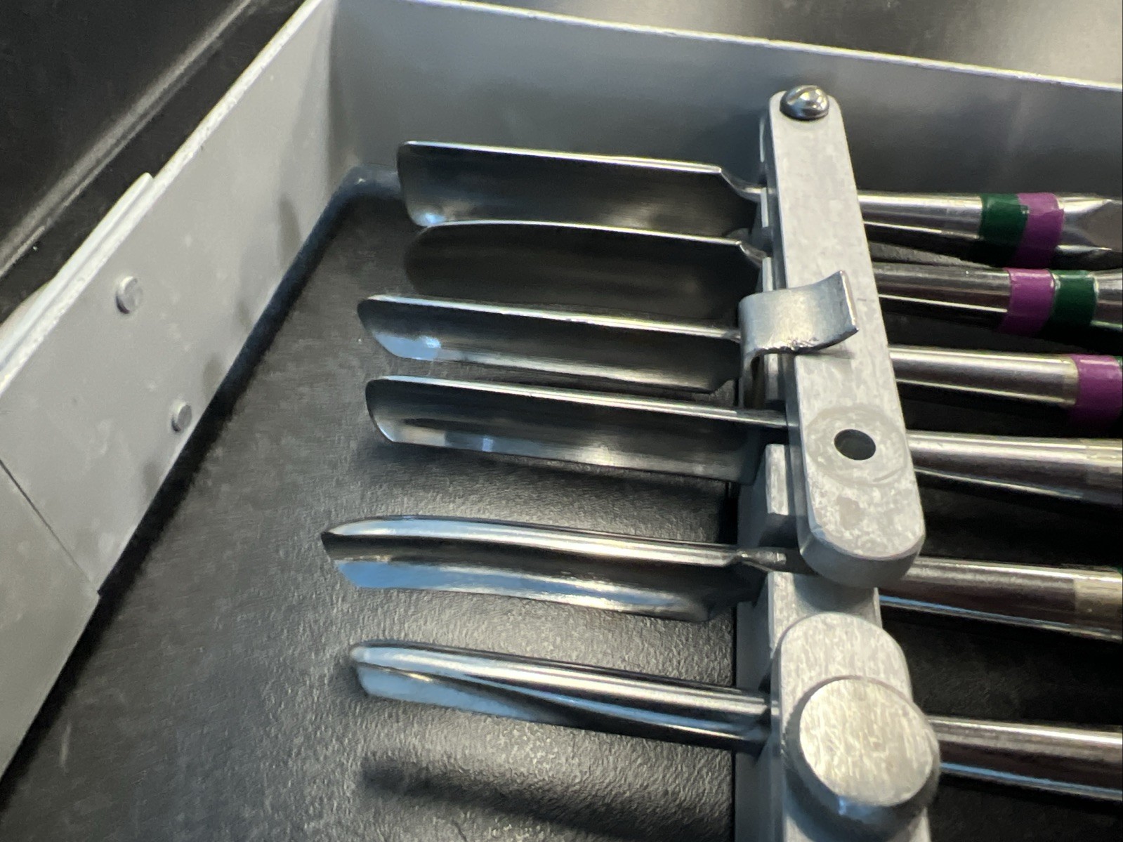 Zimmer 2884Straight & Curved Orthopedic Gouge Set