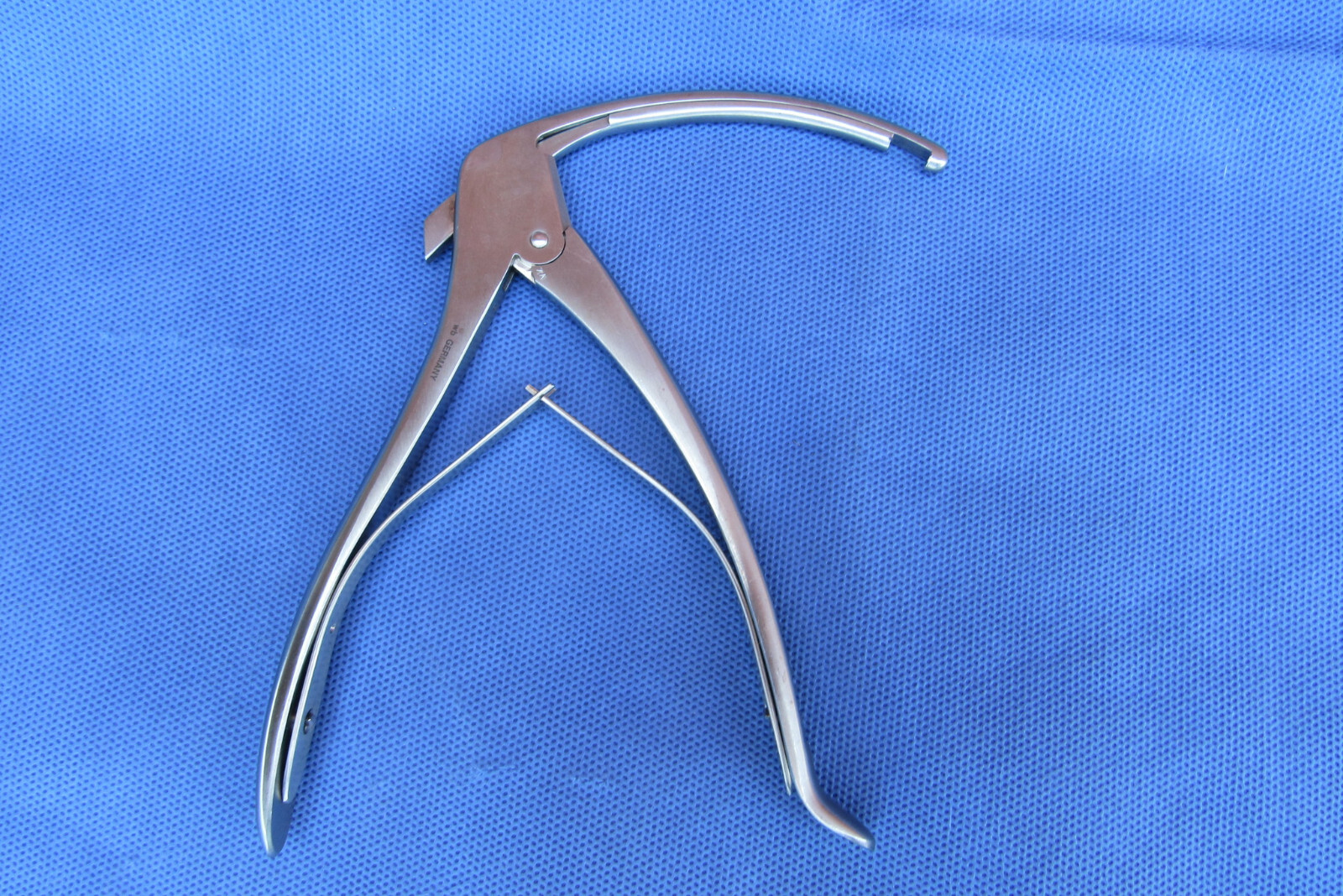 Bausch & Lomb Storz N3106 Kerrison-Costen Rongeur 4mm x 3mm Bite 90 deg. Angled