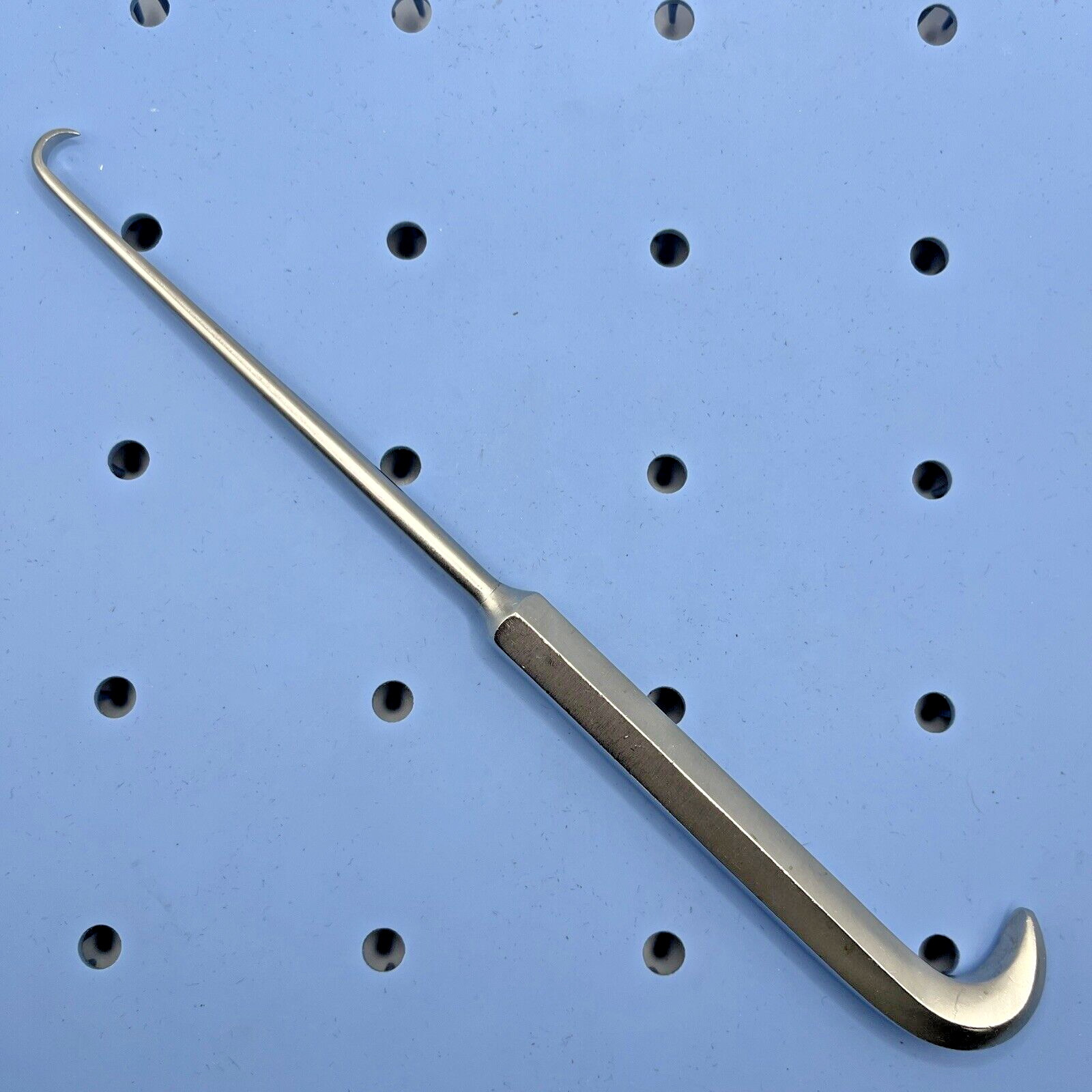 Richards 11-0474 Smith & Nephew Bone Hook, Curved, Hexagon Handle, 8″