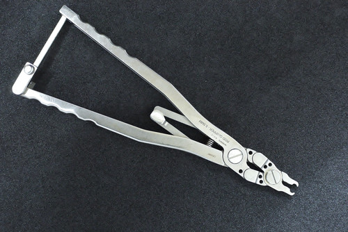 Zimmer Biomet 14-500970 5.5mm Rod Holder Spinal Fixation Instrument