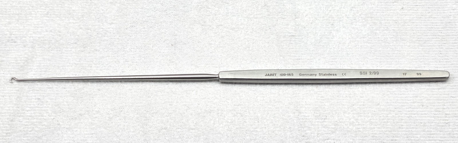 Jarit 410-165 Small Converse Gillies Curved Hook, 2.5mm