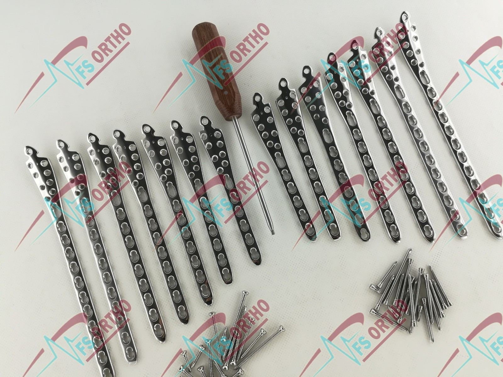 Distäl Tibiä Locking 5,7, 9 & 11 Hole Plates L& R & LCP Screw 100 Pcs SS316L
