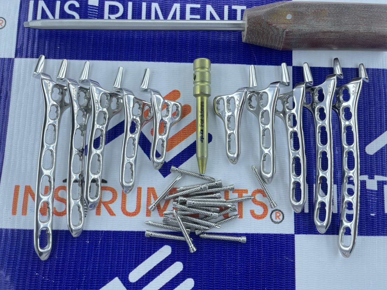 Clävicle Hook Locking Plate 3.5mm 3 to 7H L & R with Screw (57 pcs set) SS 316L