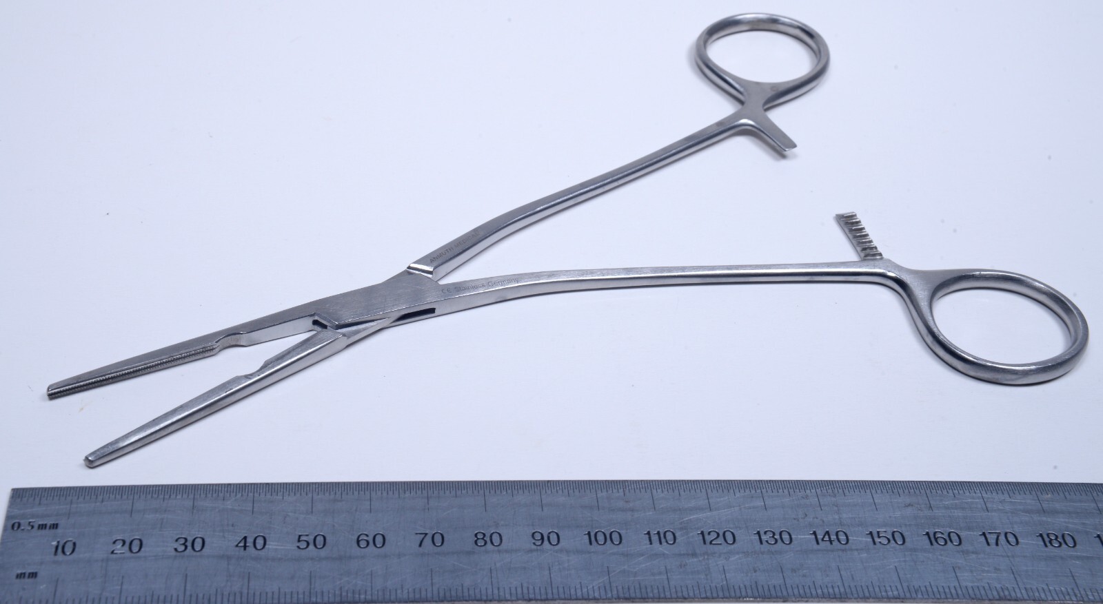 Anmuth Medical DeBakey Surgical Clamp 8″ Curved Stainless Surgical