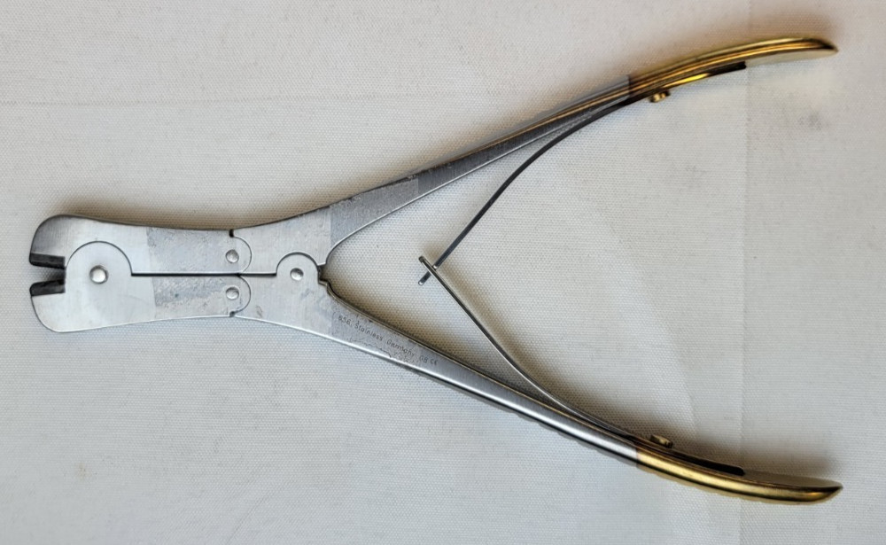 Swiss Double Action Surgical Pin and Wire Cutter 0.062″ (1.6mm)