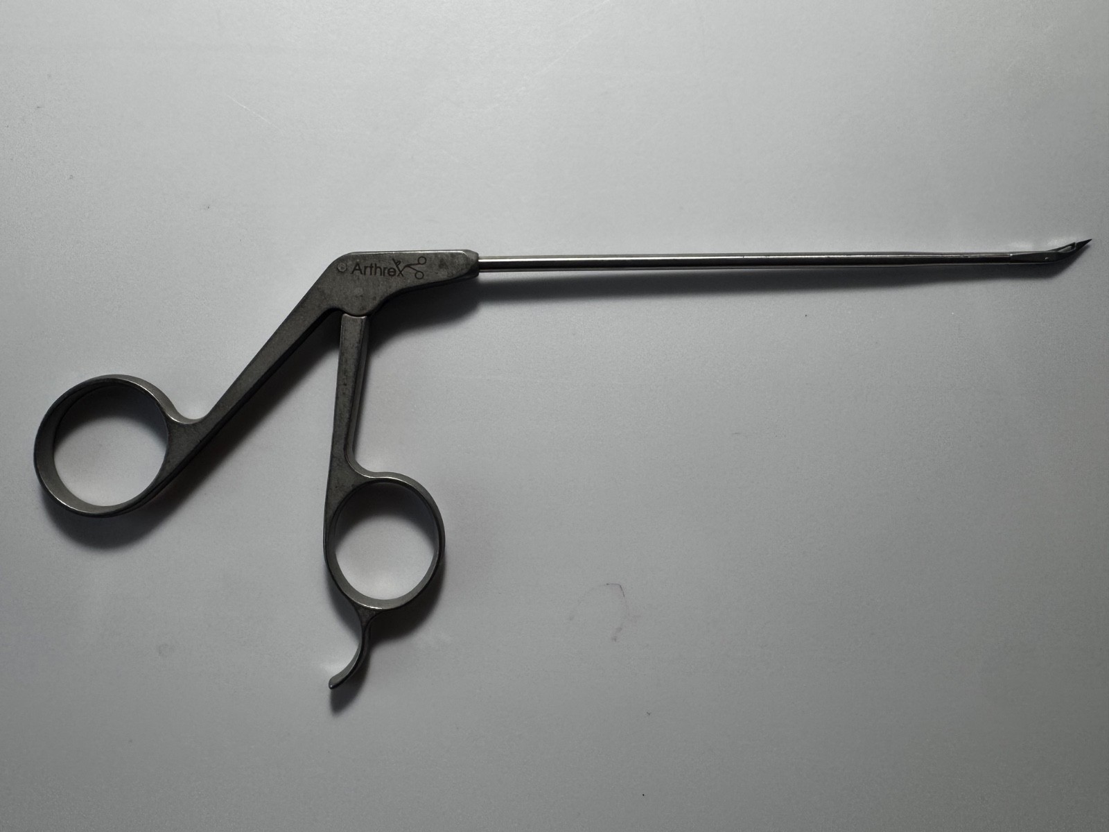 Arthrex 2.75mm/22 Degree Up Tip Birdbeak Forcep Model AR-11890