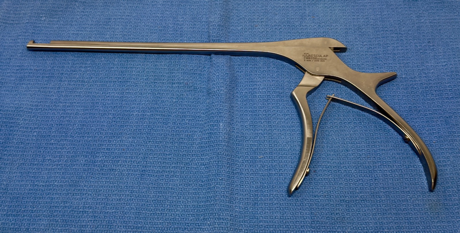 AESCULAP. FM805R Kerrison 90DG, Up. 5mm, 9” NOS