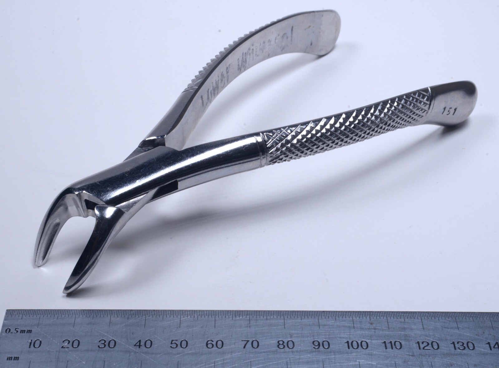 KLS Martin #41-151-00 Extracting Forceps 6½” Stainless Steel Surgical