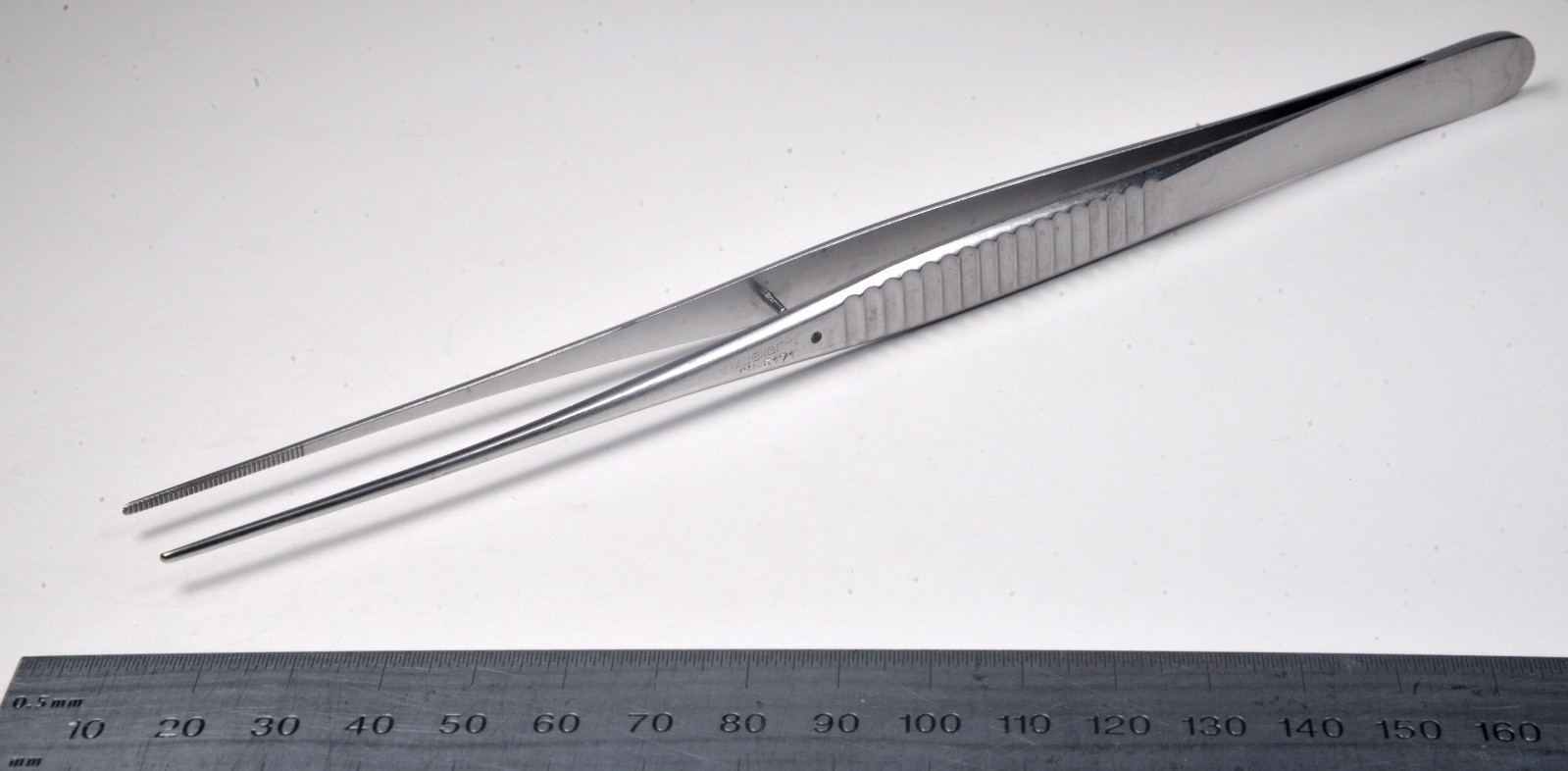 V. Mueller #CH5171 Potts-Smith Dressing Forceps 8¼” Fine Serrated Tips Stainless