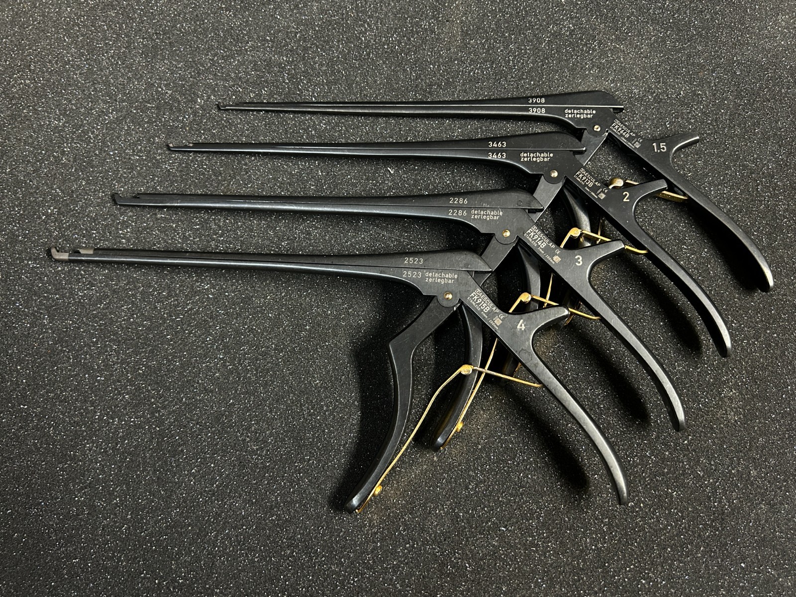Aesculap Detachable Noir Kerrison Bone Punch Rongeur 40° (1.5mm-4mm) Set of 4