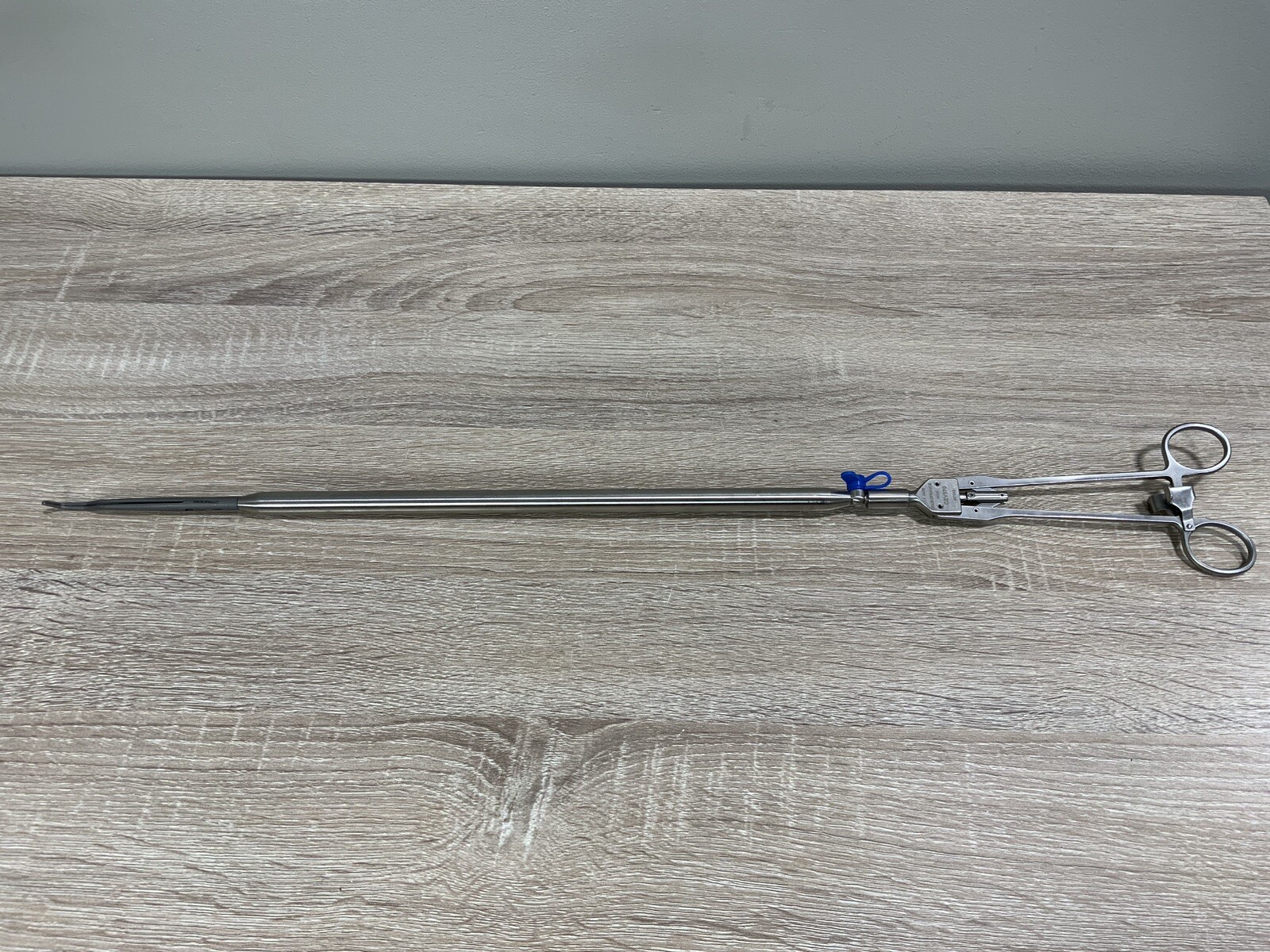 Integra MicroFrance CEV570 Dulucq Left Curved Vascular Clamp