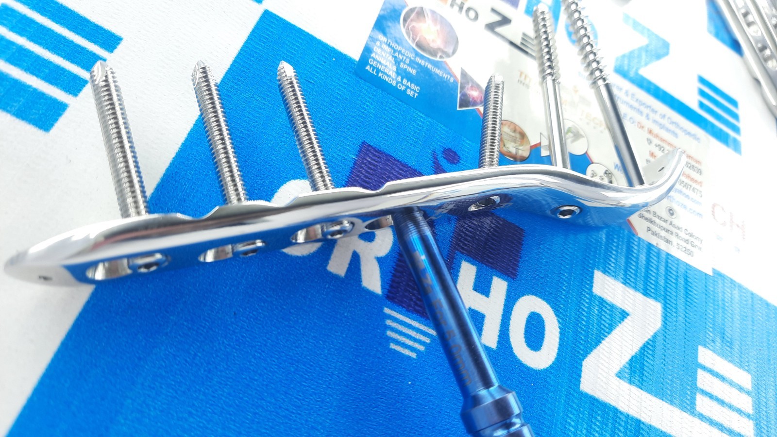 Locking Proximäl Femür Plate 3 To 13 Holes R &L & LCP Screws,SS 316L (73 Pcs)