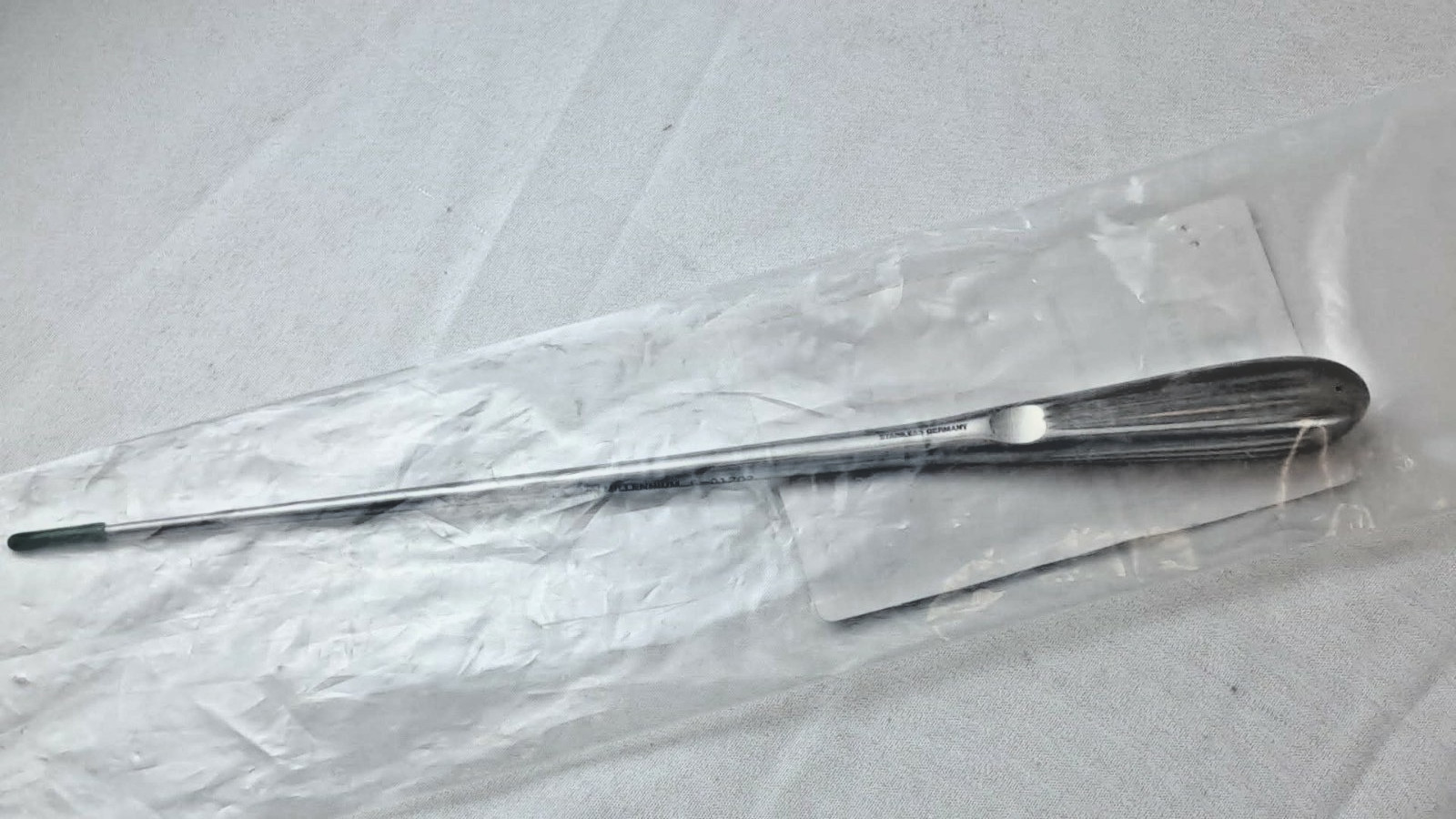 Millennium Surgical 6-01202 Spinal Fusion Curette Straight OL 305mm 12″