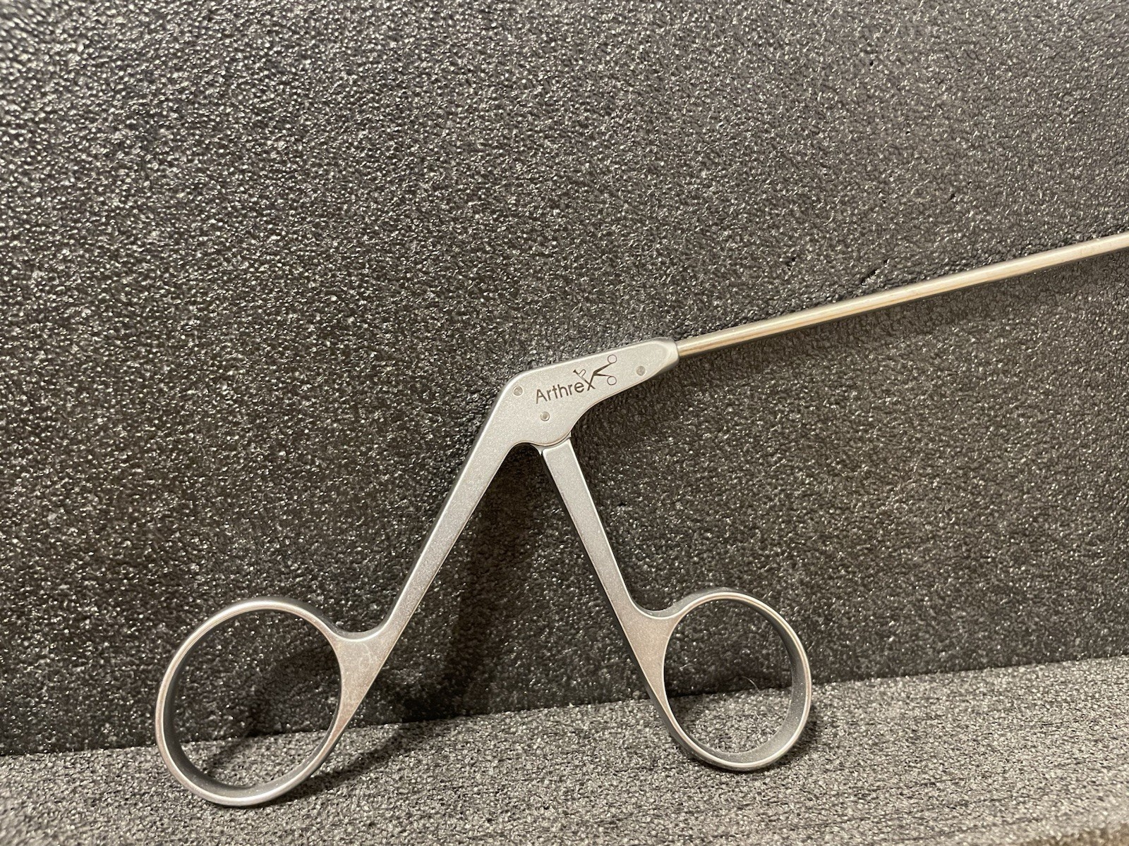 Arthrex – REF: AR-12040 – Widebiter Punch, Straight Tip, 3.4mm