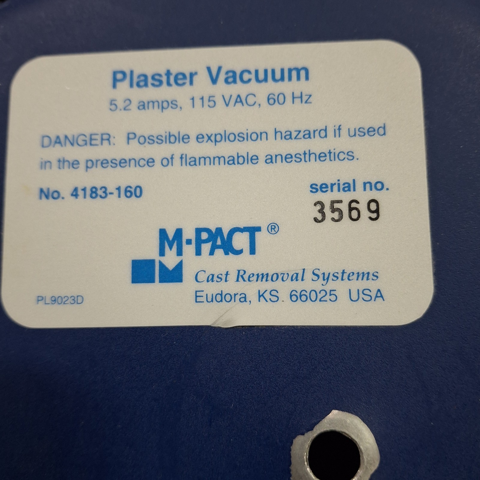 M-PACT WORLDWIDE 0295-200 Saw w/ 4183-160 Plaster Vacuum