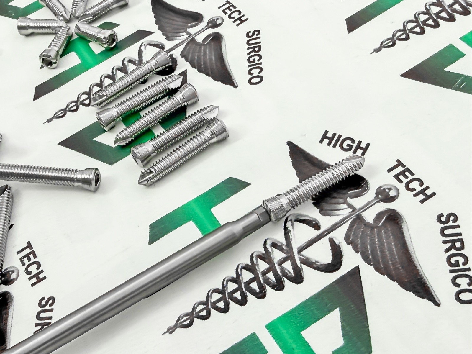 5.0 Locking Screws Self Tapping Stainless Steel 316L with screwdriver (166 pcs)