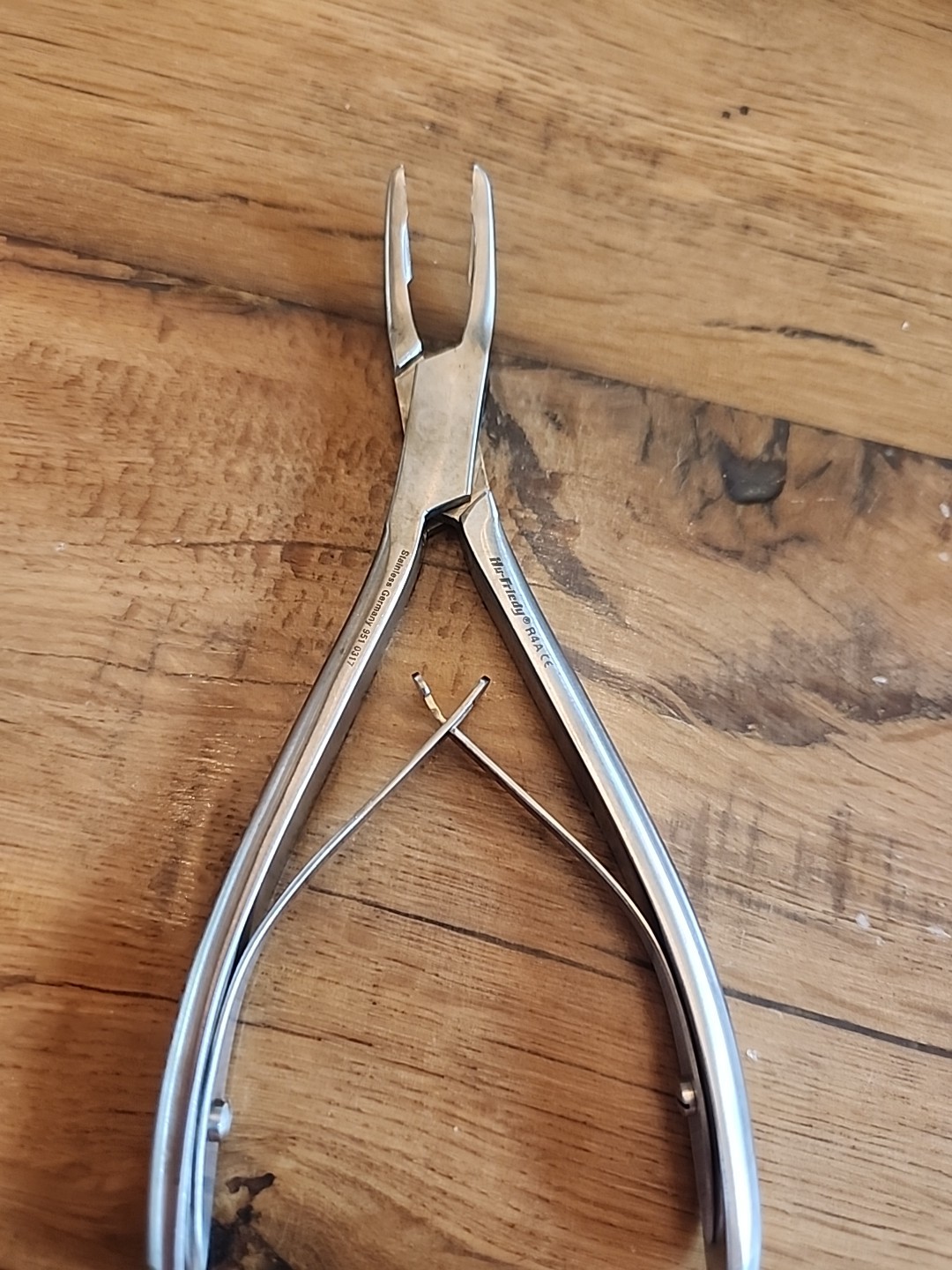Hu-Friedy R4A Cleveland End Cutting Rongeur 6.5″