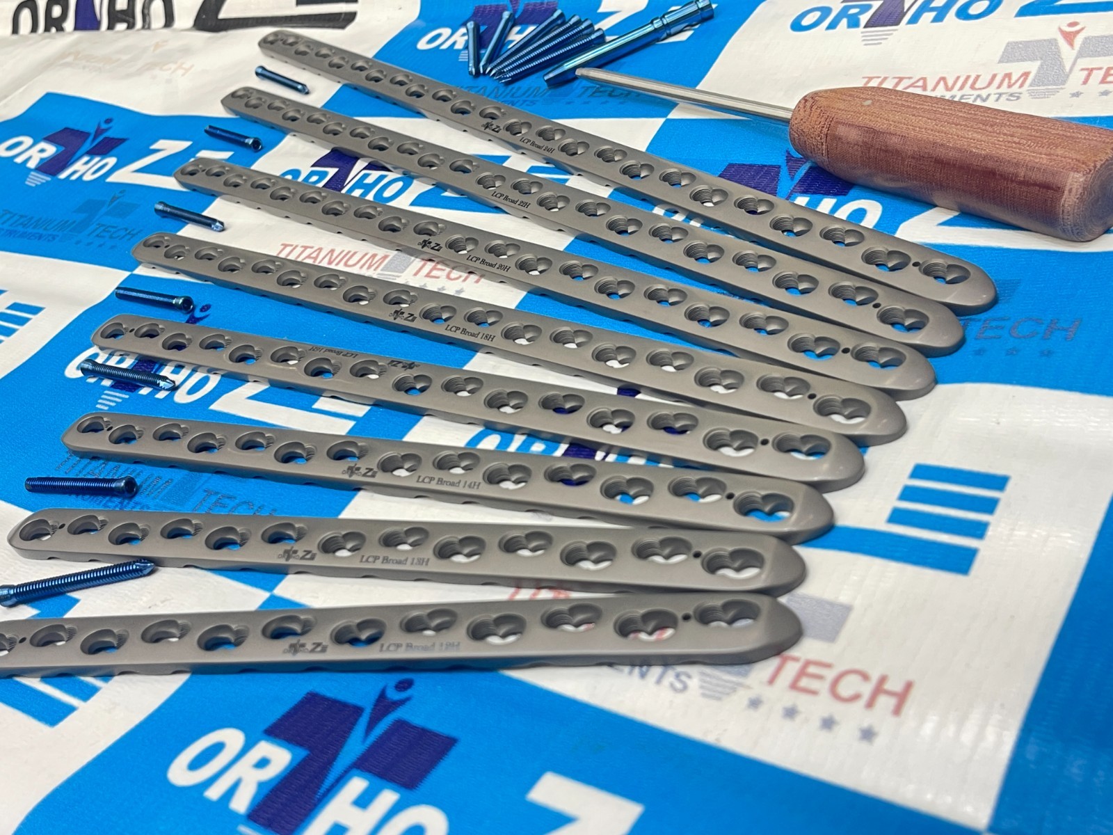 Locking 5mm Broad Plate 12 to 24 Holes & 5mm LCP screw(54 Pcs) Titanium G5