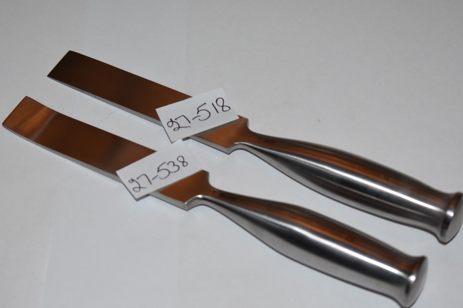 2 PCS ORTHOPEDIC SMITH-PETERSON OSTEOTOMES 8″ STRAIGHT & CURVED