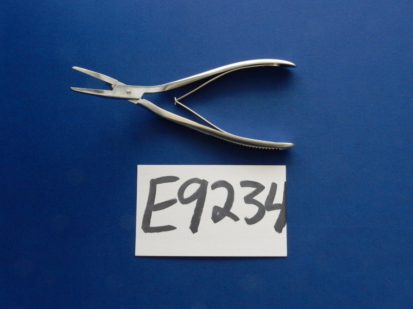 Jarit 405-192 Cottle Biting Forcep Angled 7″