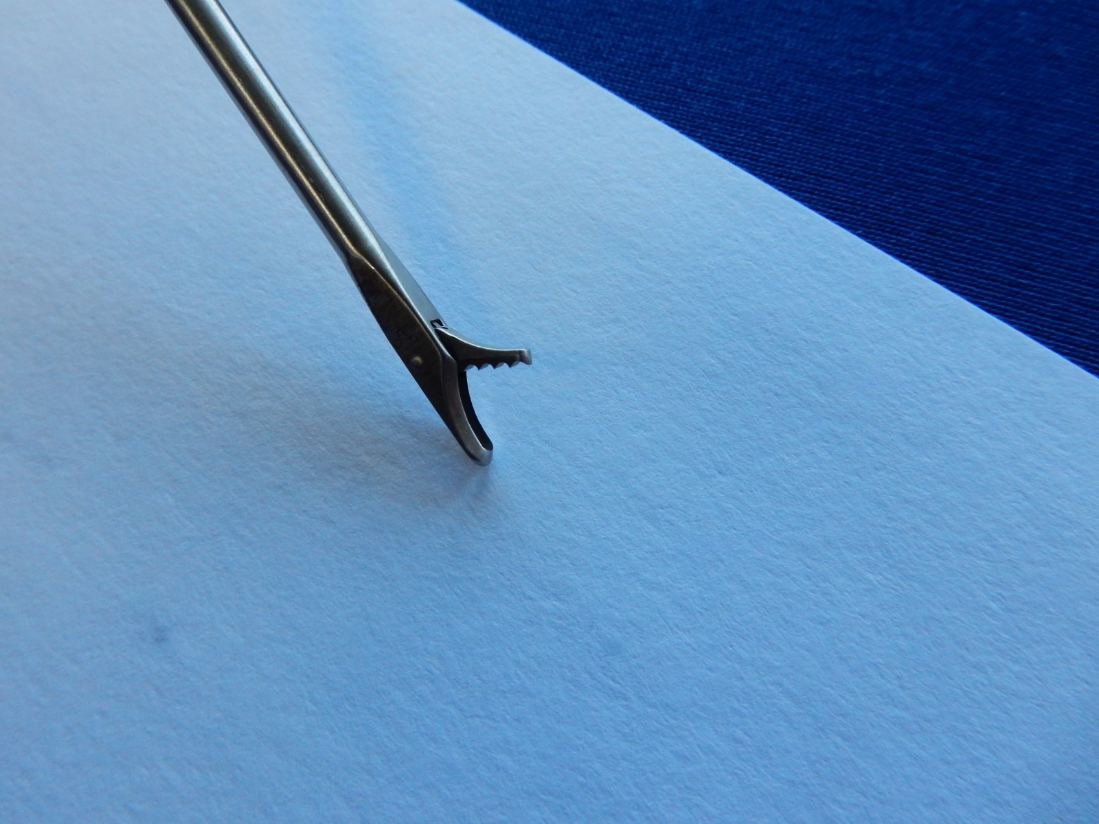 Arthrex AR-11000 Standard 2.75mm Straight Punch