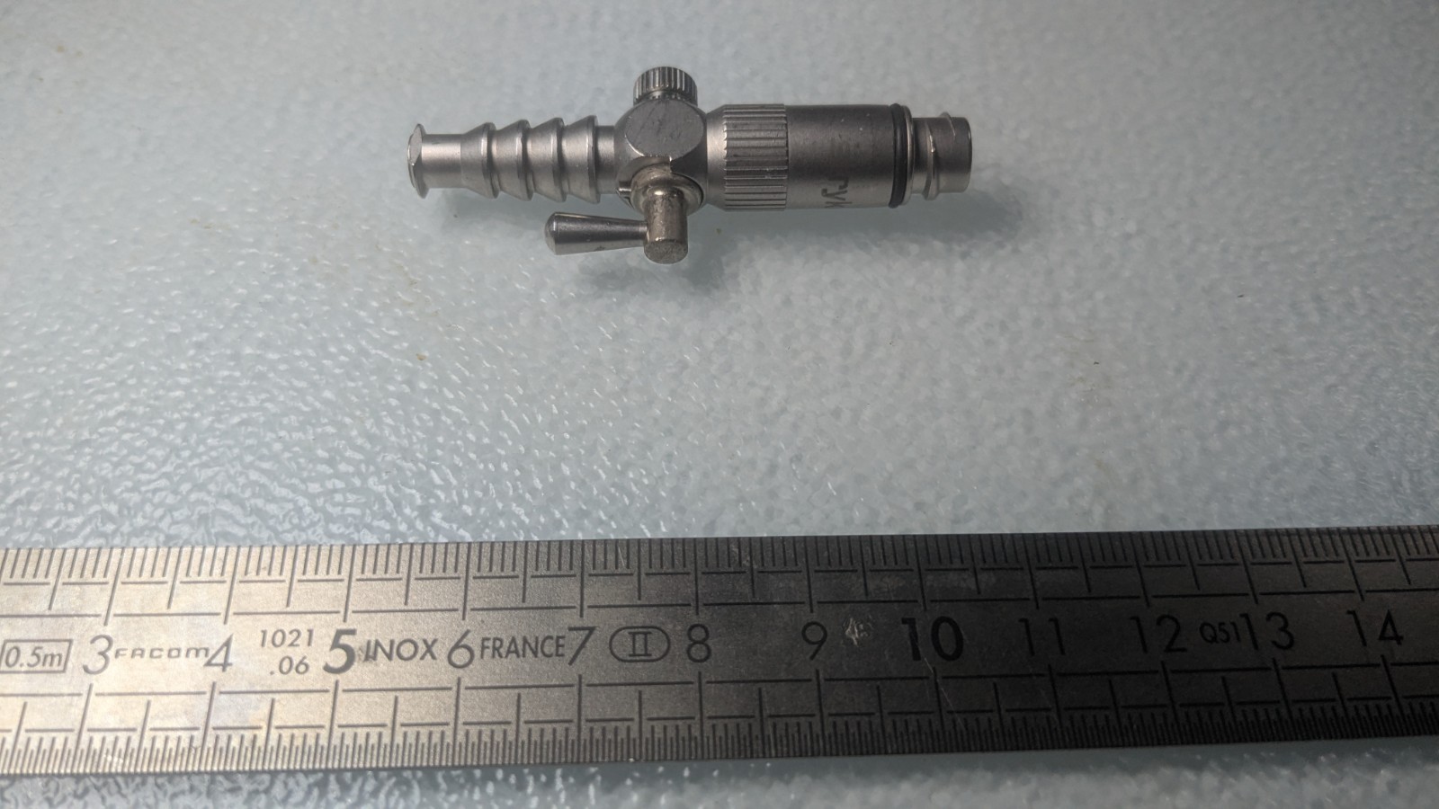 Stryker suction irrigation adapter