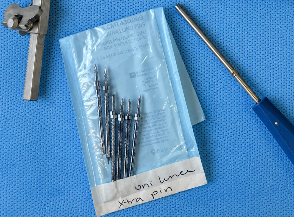 Medtronic 875-950 TrimLine ACDF Distractor Set w/Driver Pins