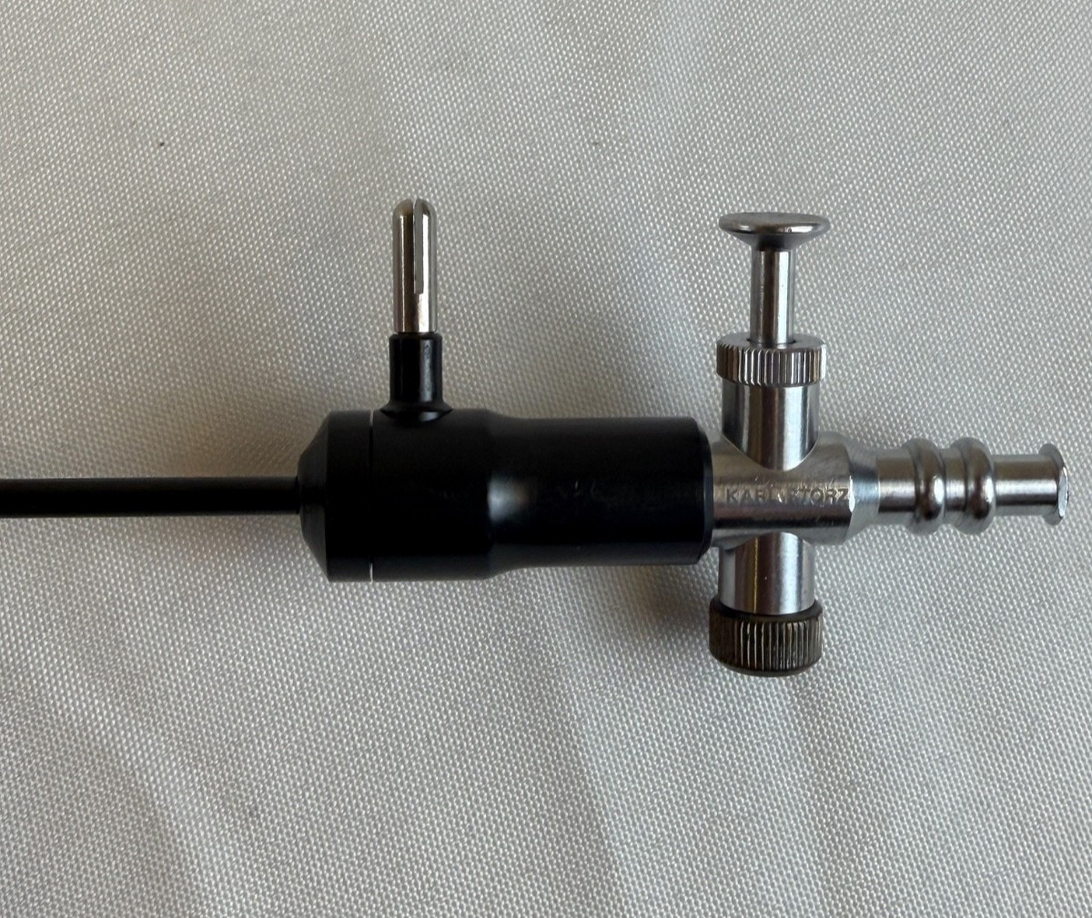 Karl Storz 26780UH 3.5mm x 20cm Monopolar L-Hook Electrode w/ Suction Valve