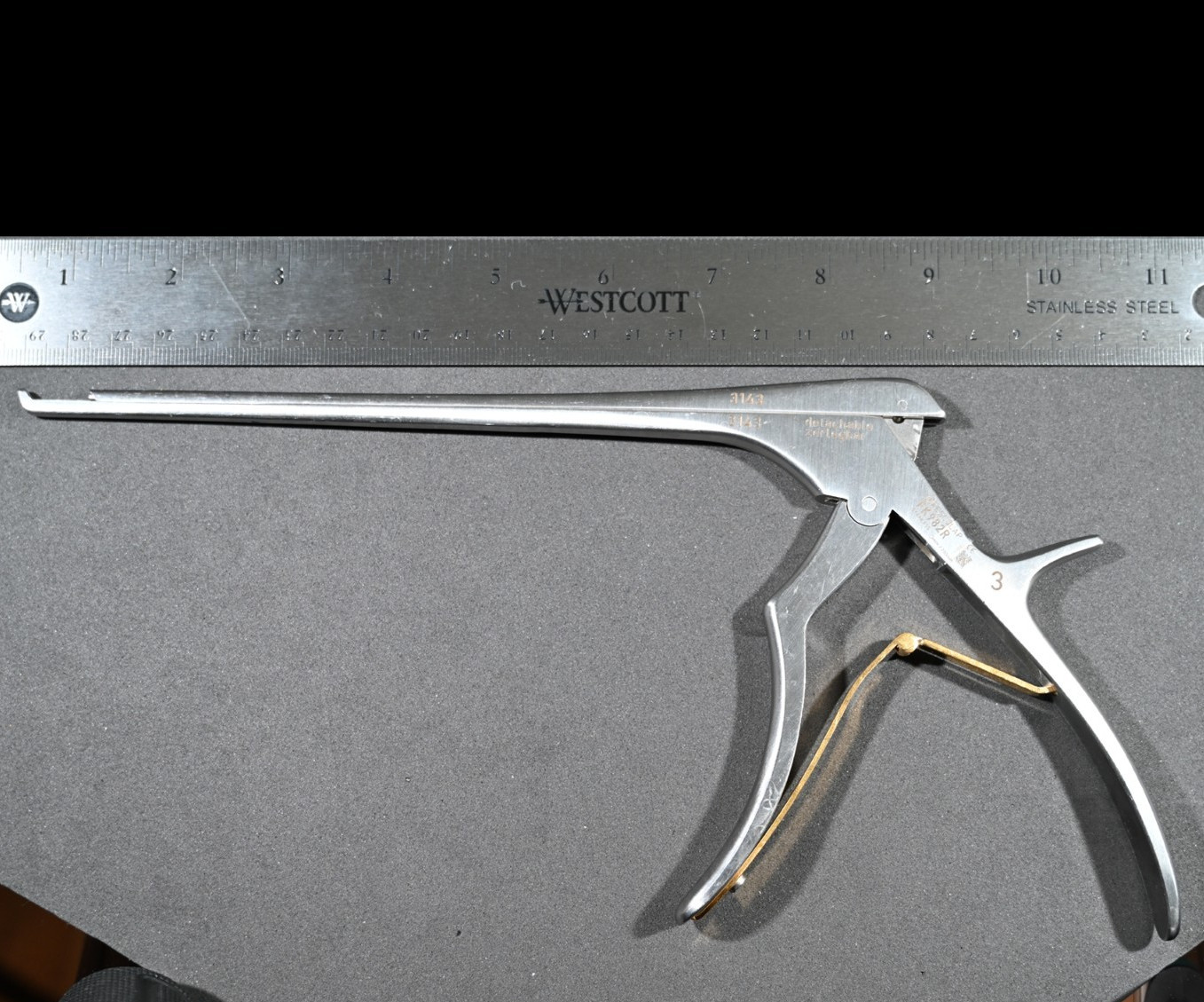 Aesculap FK982R Kerrison Laminectomy Bone Punch 3 mm 15 mm Detachable 7⅞ in