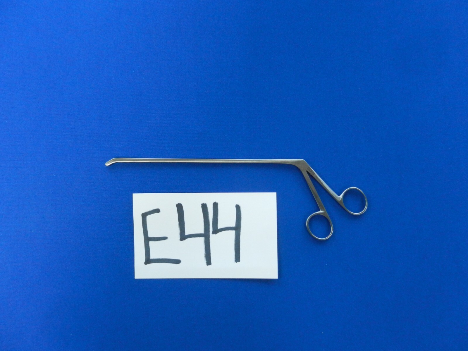 E44 Boss Surgical 2.0mm Micro Down Angled Forceps 7″ Length 70-1473