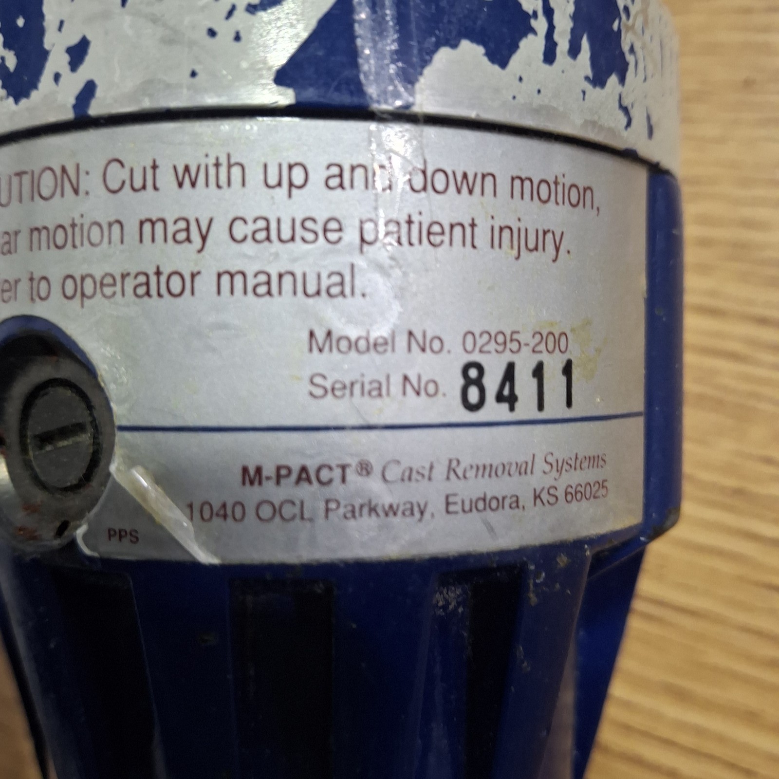 M-PACT WORLDWIDE 0295-200 Saw w/ 4183-160 Plaster Vacuum