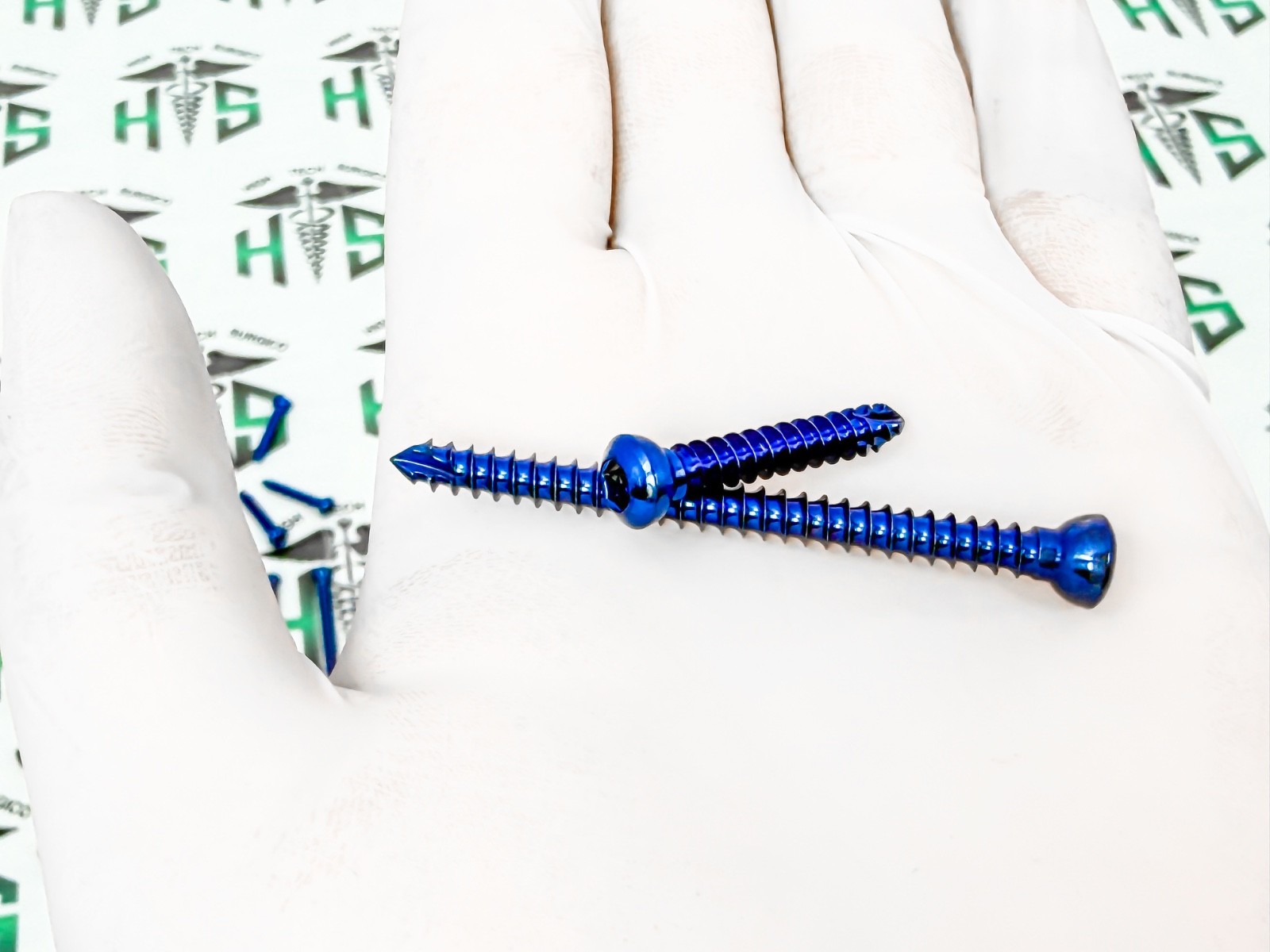 4.5 Corticãl Screws 22-50mm Self Tapping Titanium (150 Pcs) + Free Screwdriver