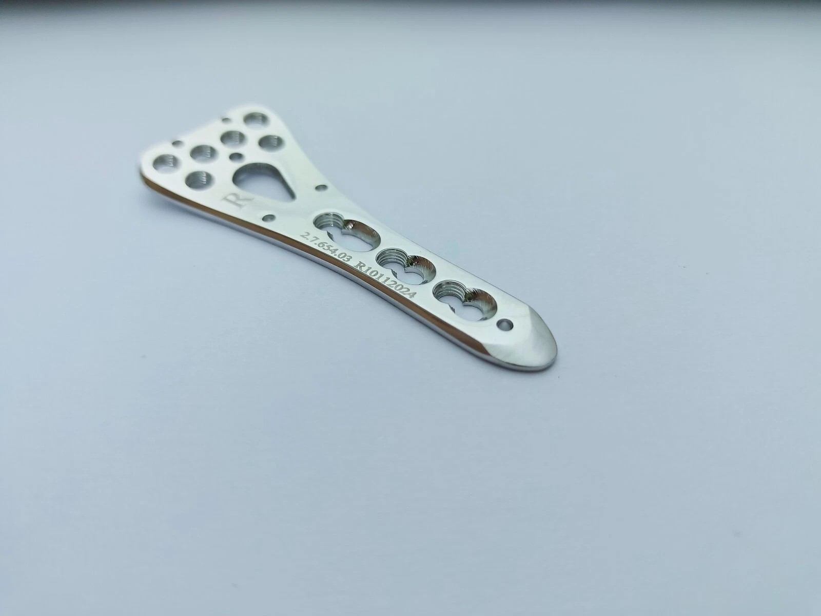 Variable angle fly plate (3H, 4H, 5H & 6H) lot of 8 pcs veterinary