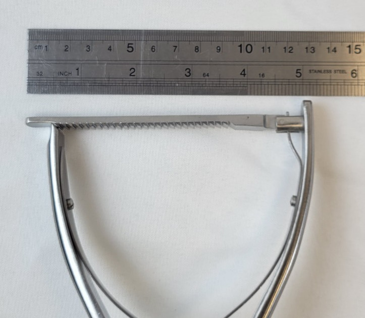 Orthomed OM 90-1875 Femoral Tibial Spreader, Grooved Pads, 22x13mm, 50mm Max
