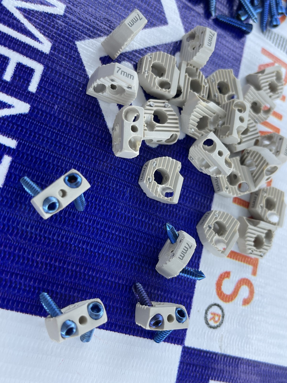 7mm Locking CERVICAL FUSION SPINE CAGE (PEEK Material) with SCREWS , 16Pcs