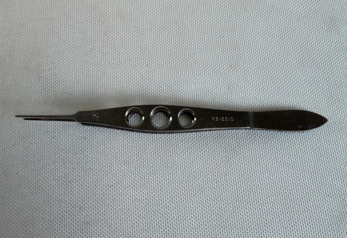 Katena K5-2510 Castroviejo Forceps w/ Platform 1×2 Teeth 0.3mm Ophthalmology